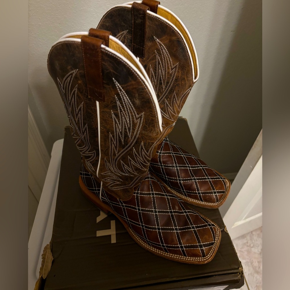 Arita Boots